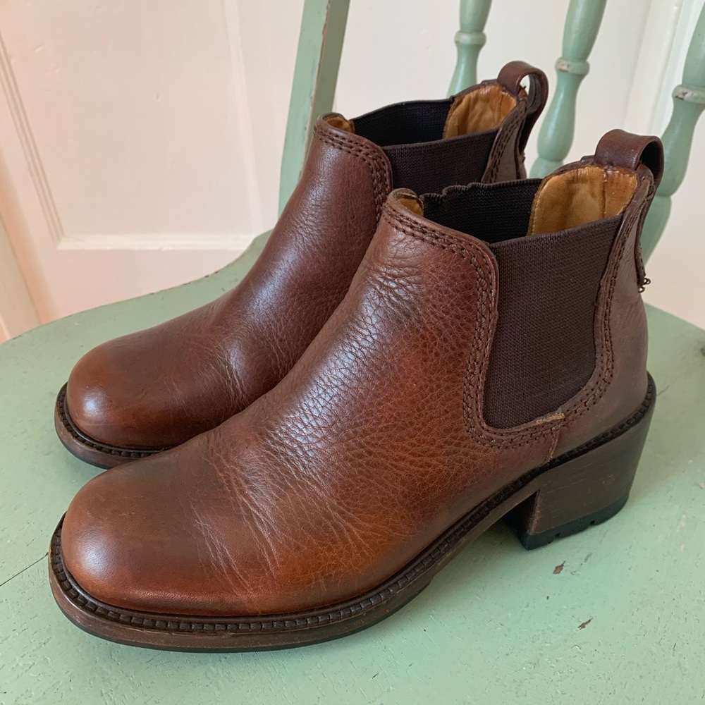 Cole Haan Brown Leather Chelsea Ankle Boot Size 6B